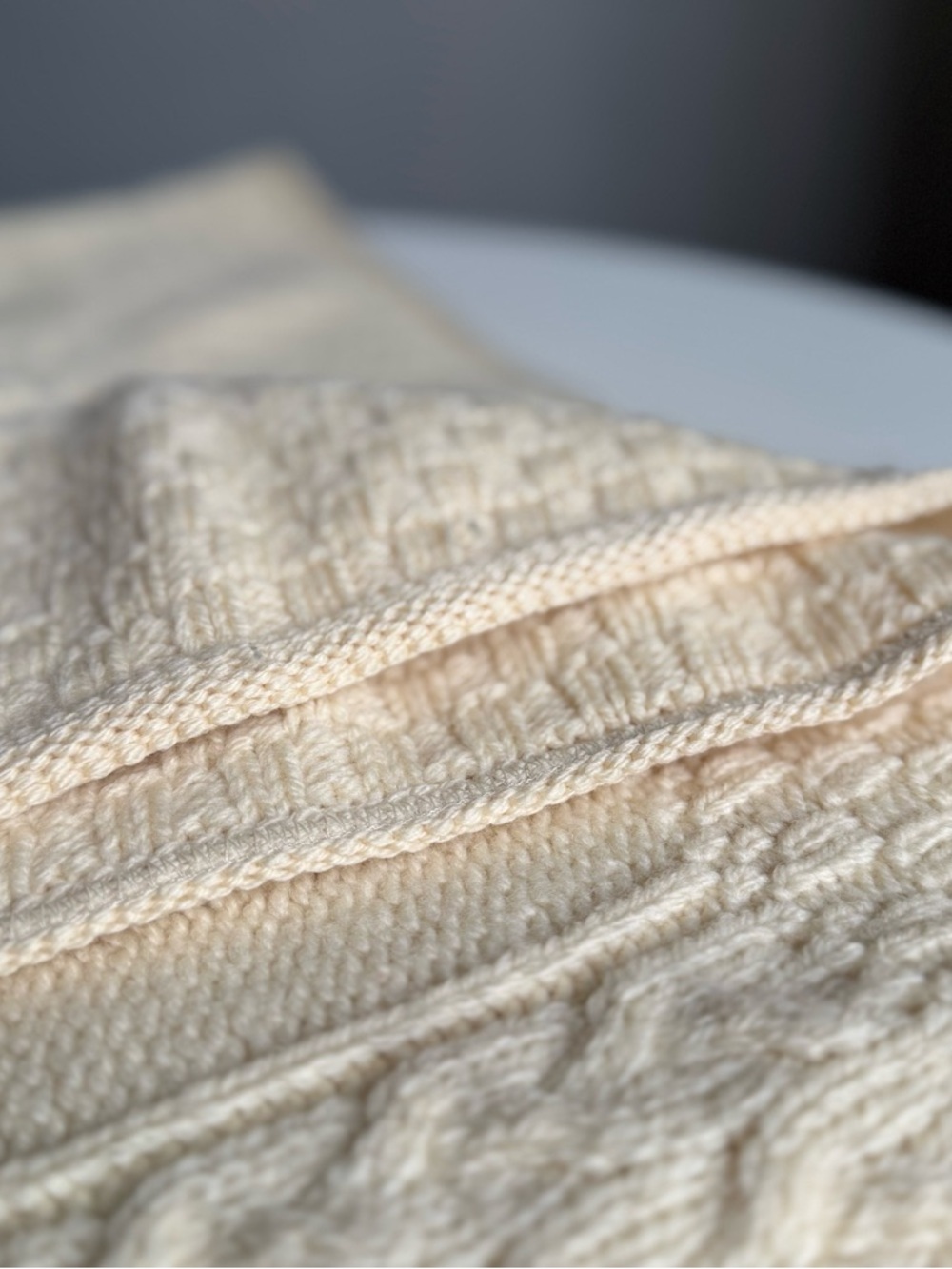 Aran Crafts Throw blanket 53"x59" Made in Ireland 100% Merino Wool Cream Knit - Picture 9 of 12